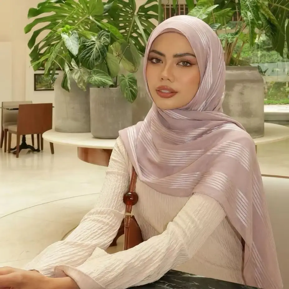 

Muslim Pleated Chiffon Hijab Long Scarf Shawl Bright Striped Silk for Women Scarves Bandana Headband Headscarf Woman Turban