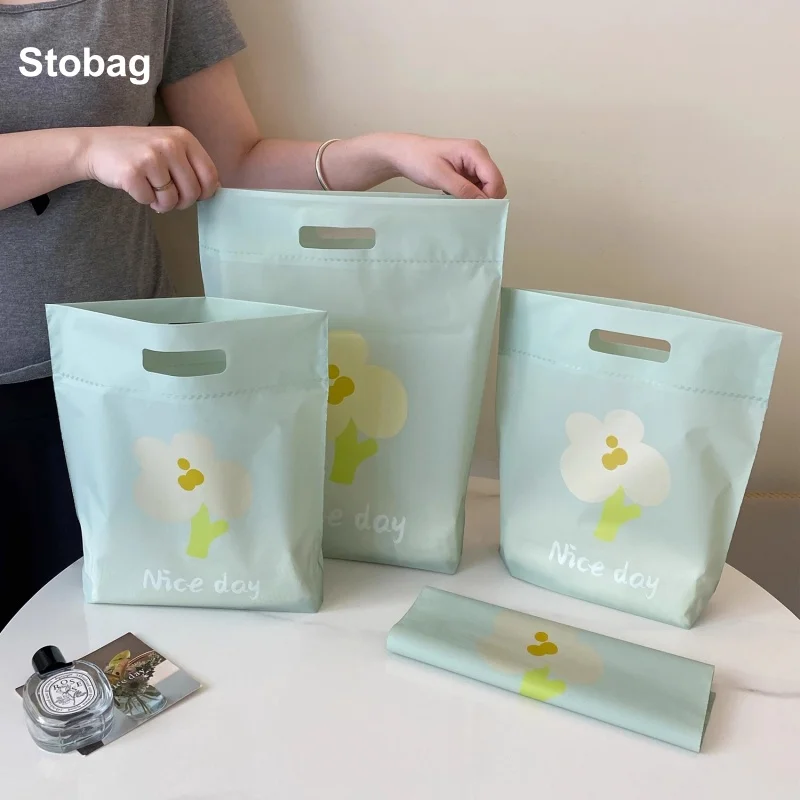 

StoBag 50pcs Green Frosted Tote Bag Shopping Shoulder Plastic Clothes Package Pouch Handbag Portable Custom Logo(Extra Fee)