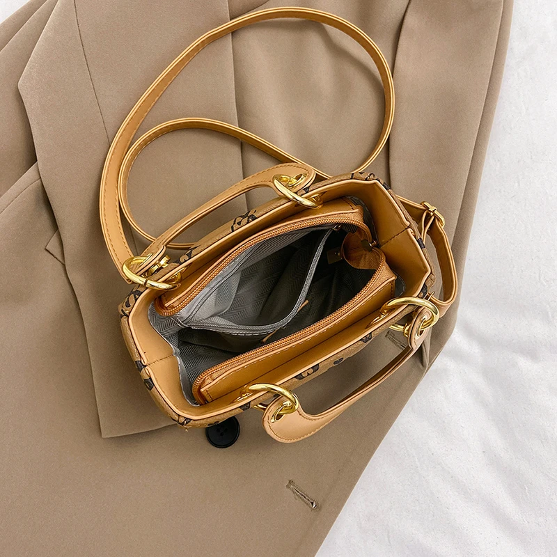 حقيبة يد أنيقة للسيدات من الجلد الطبيعي، حقيبة كتف كلاسيكية من المصمم الشهير، حقيبة كروس نسائية مشهورة