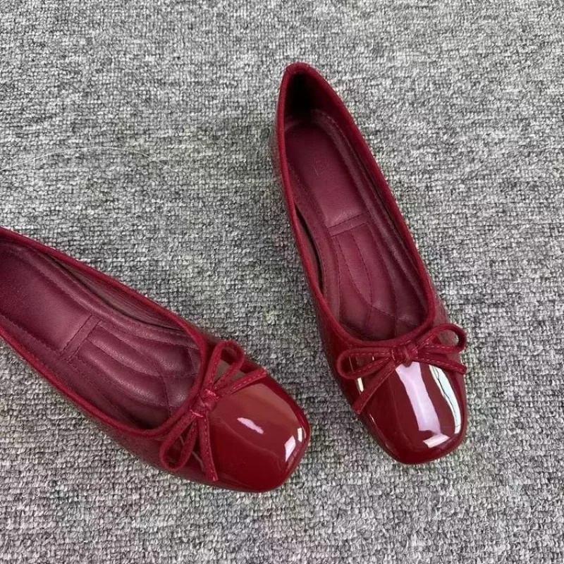 حذاء بدون كعب نسائي جديد لربيع وخريف 2025 ذو عقدة ضحلة وناعمة، حذاء مسطح متعدد الاستخدامات بمقدمة مربعة على الطراز الفرنسي، حذاء باليه مسطح #2