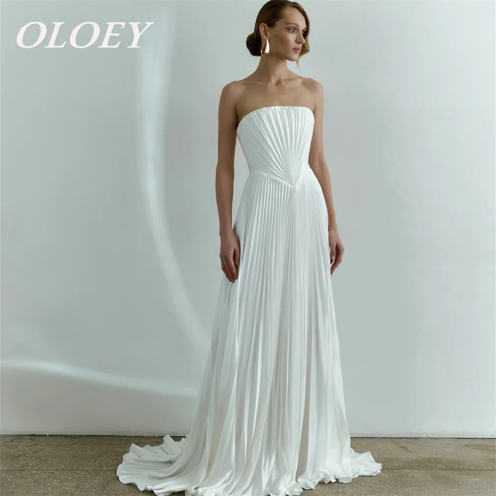 OLOEY Elegant Pleated Satin Strapless Wedding Dress Side Zipper A Line Bridal Gown 2025 Brides Customized Sweep Train
