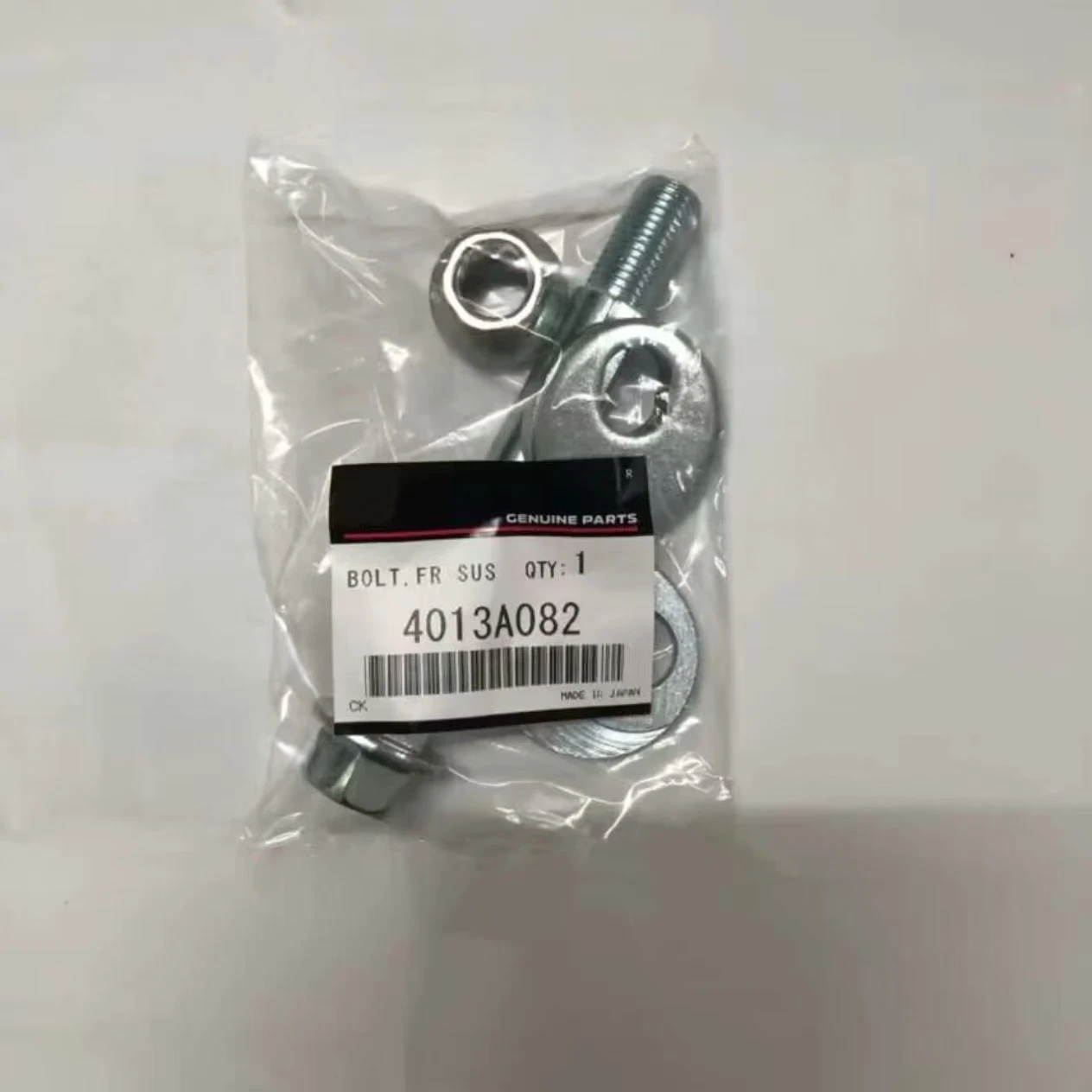 4013A082 4113A053 Parafuso do braço de suspensão Parafusos de ligação do braço oscilante inferior para Mitsubishi Paiero Montero V83W V85W V93W V97W V98W