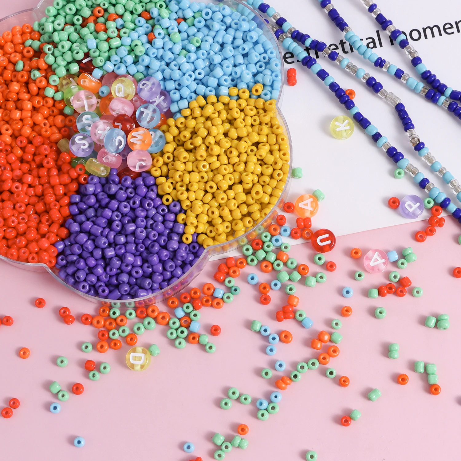 

1 коробка, около 2400 шт., бисер, 3 мм, смешанные 6 цветов, маленькие бусины, оптовый комплект для изготовления ювелирных изделий, сделай сам, искусство и ремесло, бисер