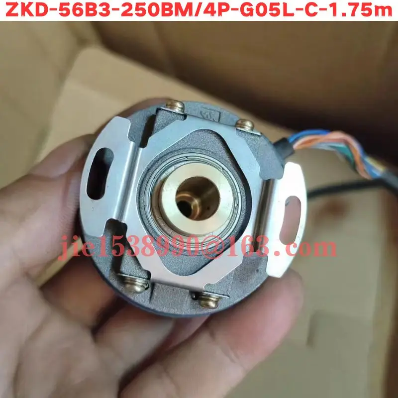 used-encoder-zkd-56b3-250bm-4p-g05l-c-175m-normal-function-tested-ok