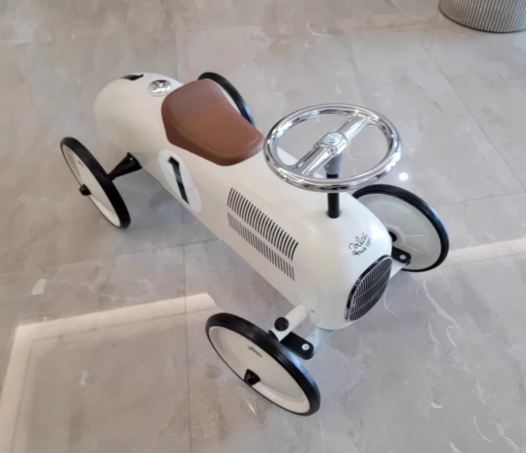 

Nordic fashion Cool Metal Bobby Car Children's walker 4-Wheels Scooter toy for children boys toddler toys birthday gift