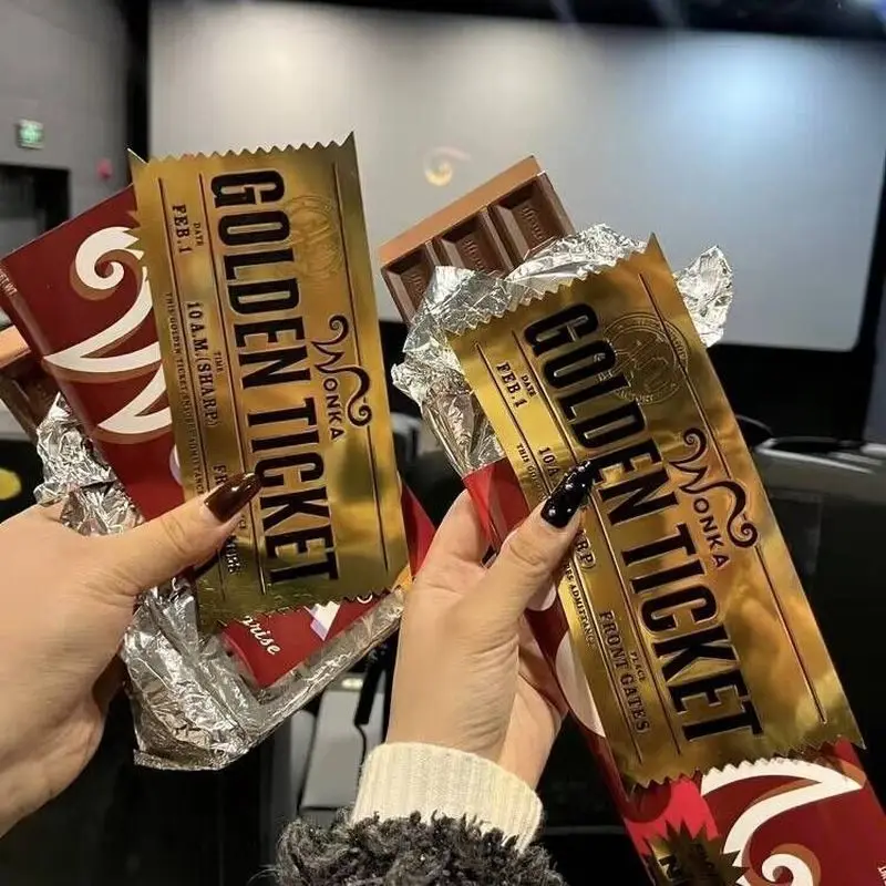 حار أنيمي ونكا تشارلي الشوكولاته الذهبي تذكرة أنيمي الذهب قسيمة بروش دبوس شارات دبابيس معدنية المرجعية جمع هدية عيد