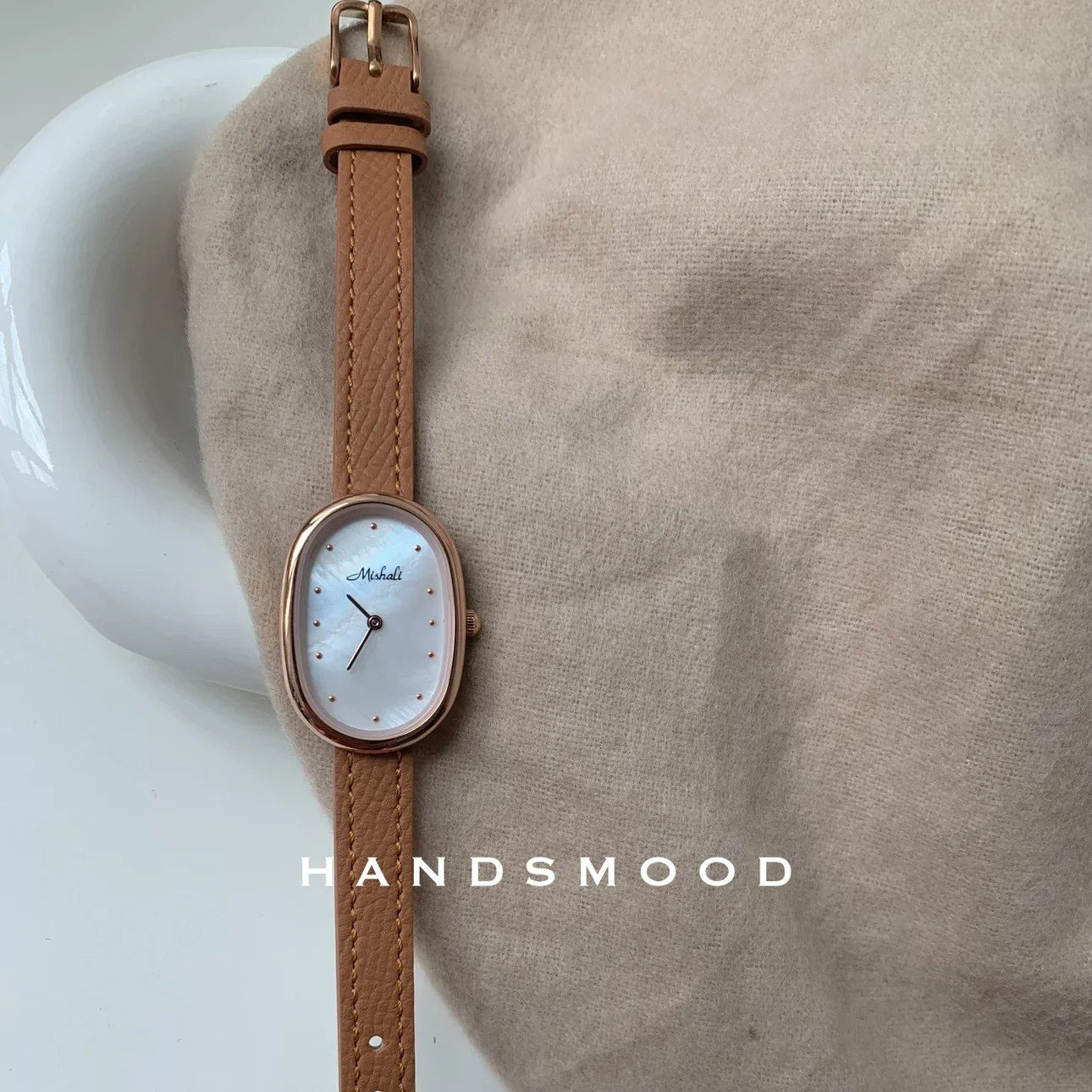 Genuine leather oval, simple and fashionable temperament, high-end feeling, fine strap quartz watch, ins women's watch