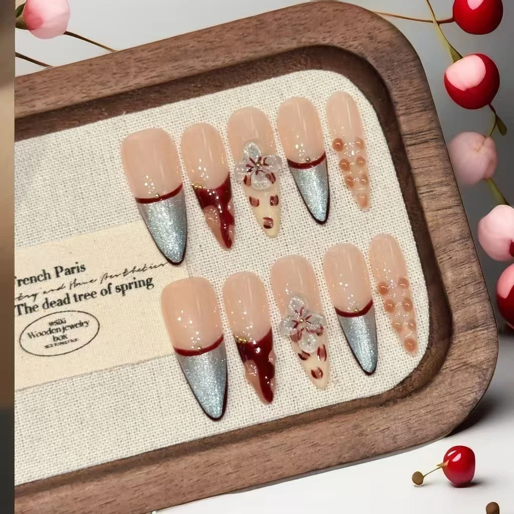 

10 шт. [Резьба по синей крови] Французский кошачий глаз с 3D-тисненым дизайном (нажимные ногти ручной работы) с инструментами из 4 шт. Клейкие вкладки для ногтей