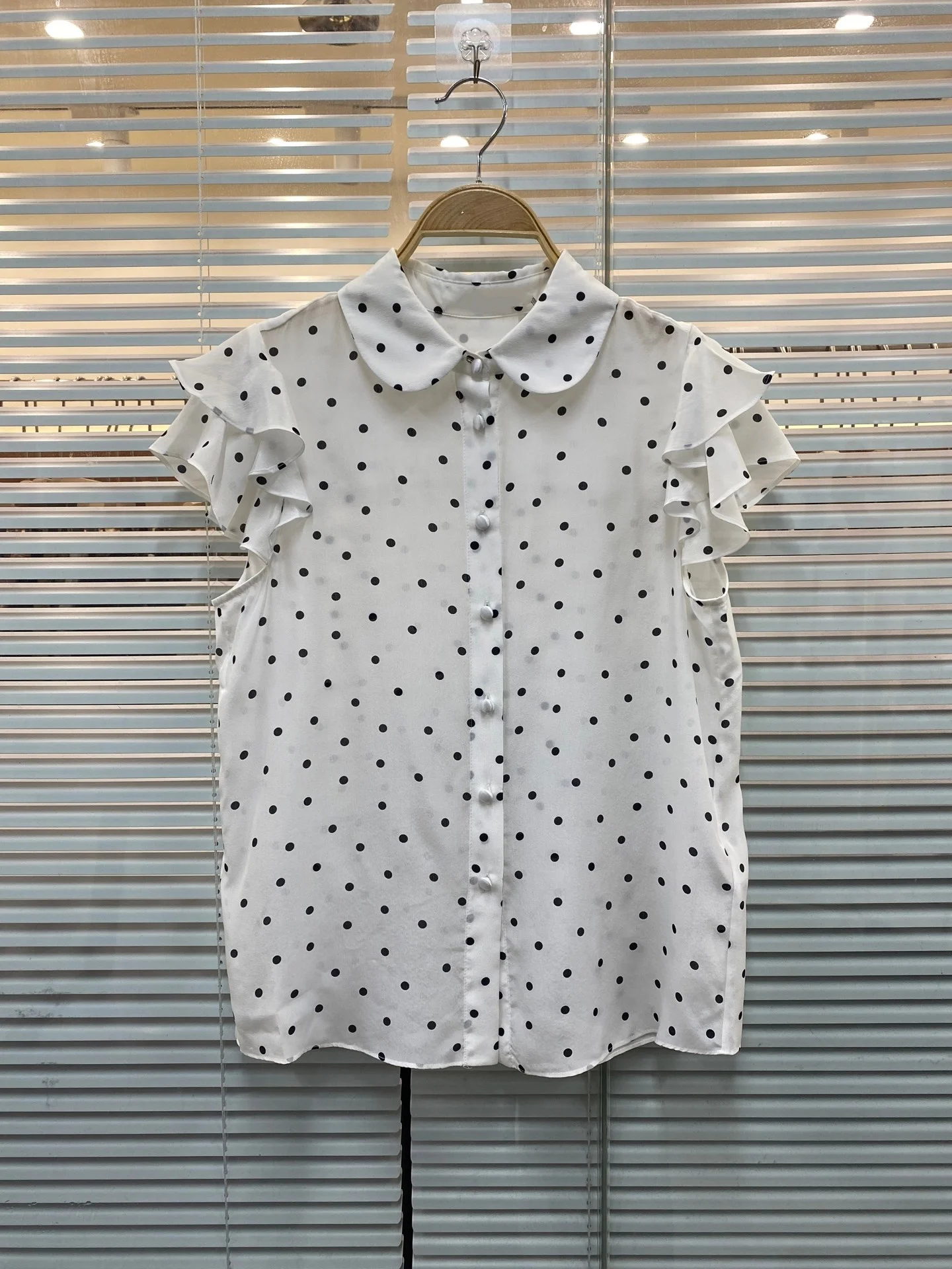 

Women's Polka Dot Print Blouse Top Ruffles Layered Short Sleeve Peter Pan Collar Single Breasted Sweet 100% Silk Shirt