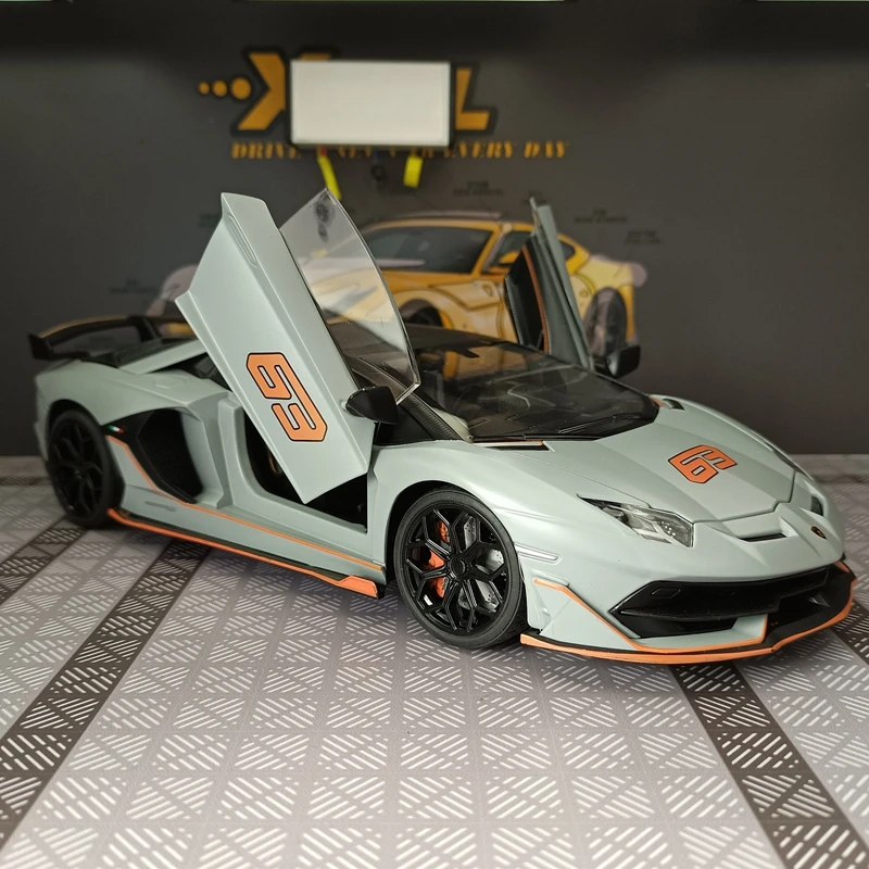 Modelo de coche de rally de aleación Lamborghini Aventado SVJ63 de simulación 1:18, decoración de coche, regalo de supercoche convertible