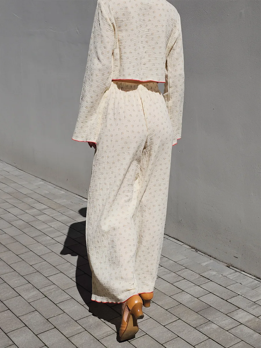 طقم بيجامات مطبوع من القطن الخالص عصري ومريح لعام 2026 بيجامات جديدة للخريف ملابس نوم متباينة للنساء