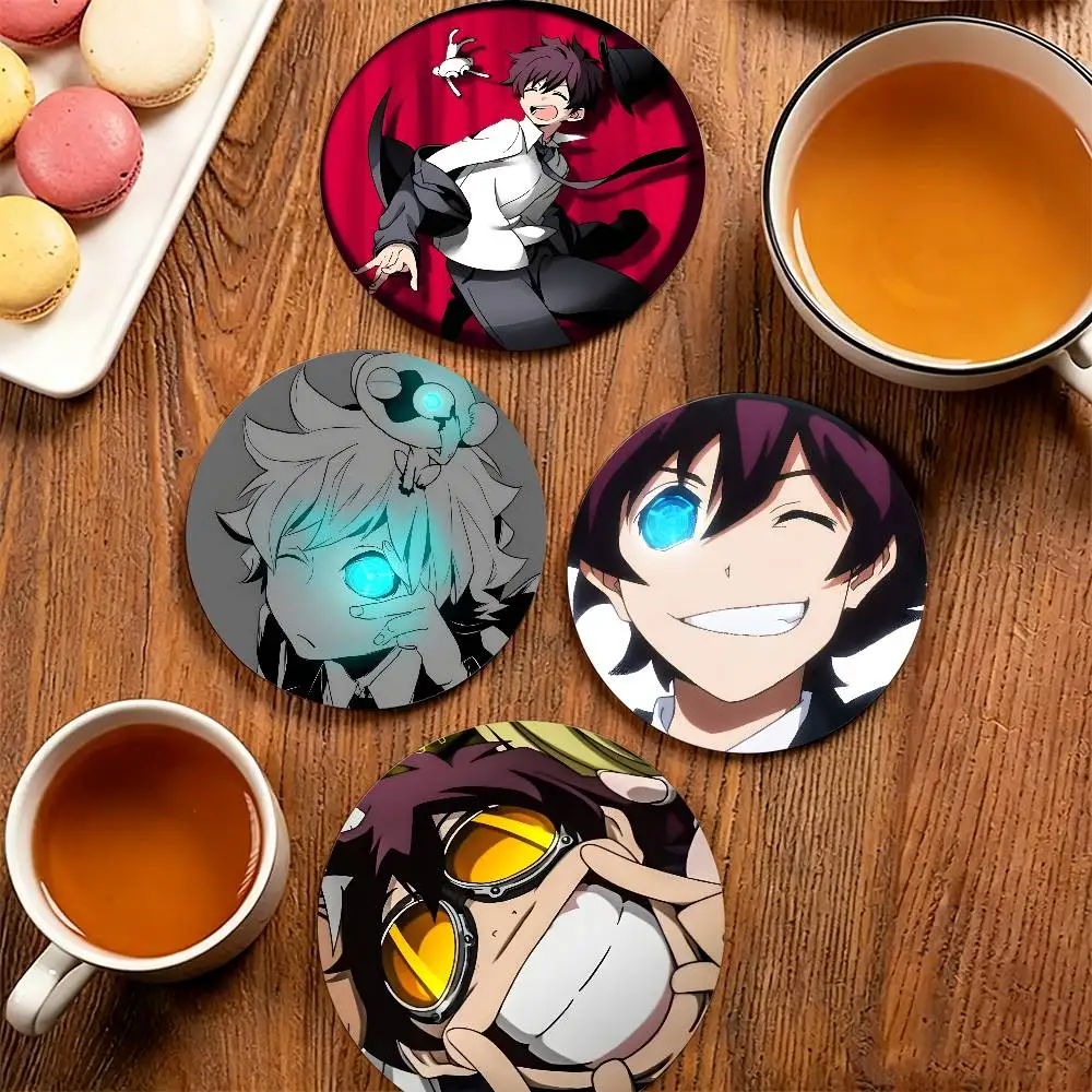 Leonardo Watch Blood Blockade Battlefront Round Wooden Coaster Decorative Coffee Cup for Use in Coffee Shops Bars