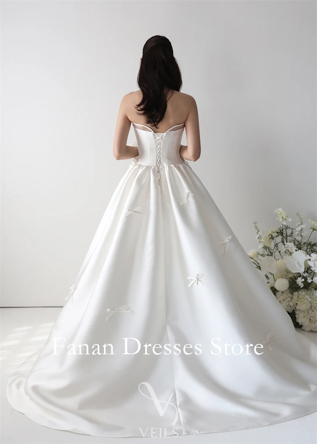 Korean Strapless Sleeveless Corset Back A-Line Wedding Dress Organza Ivory Minimalist Maternity Bridal Gown For Photoshoot