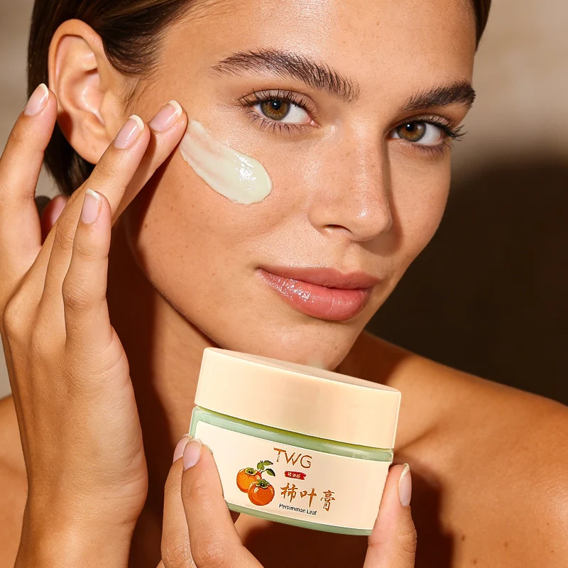 Moisturizing persimmon leaf ointment, moisturizing and locking in water, replenishing skin moisture, and caring for the skin