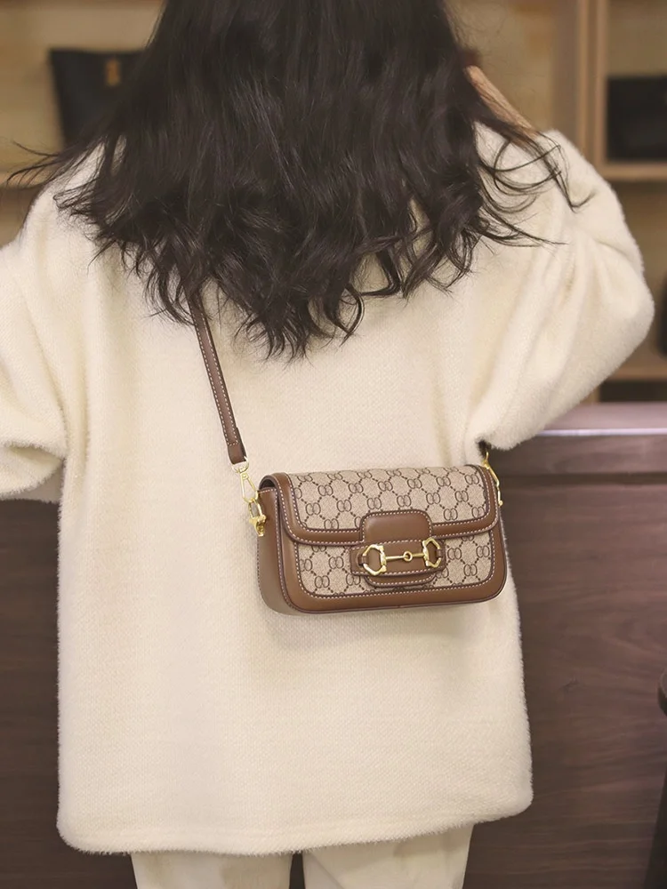 

Ele Retro Crossbody Small Bag for Women Double Strap Magnetic Bule Closure Casual Faion Square Handbag PVC Material