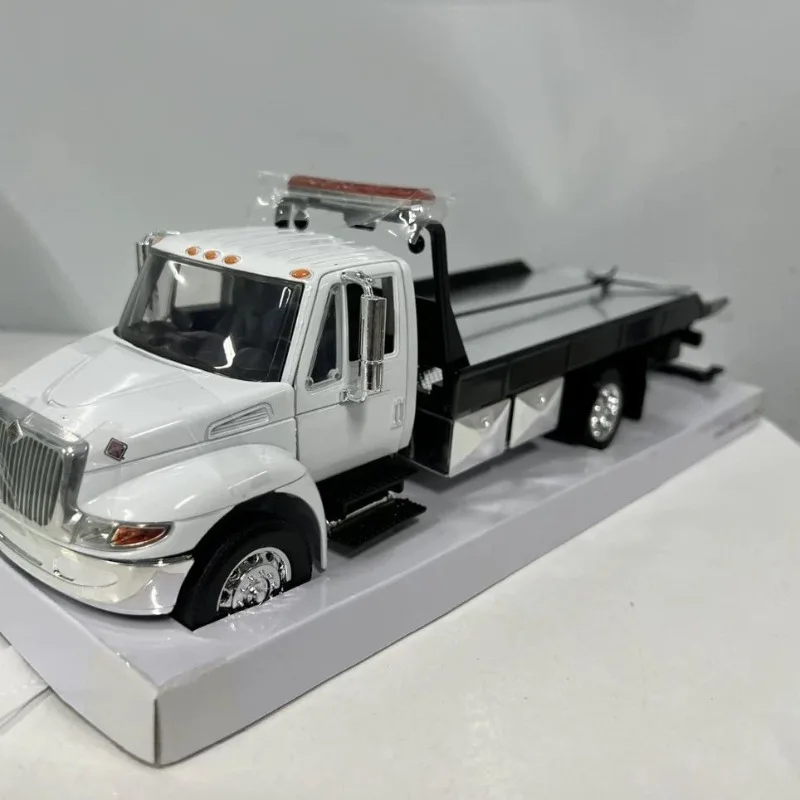 Diecast 1/24 Scale Plate Car Trailer Truck Car Model Doors Can Be Opened The Hood Can Be Opened Model Pieces Flaw Special Price