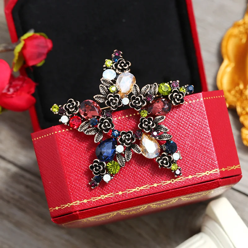 Kristall-Weihnachts-Strass-Broschen, Santa-Rentier-Weihnachts-Anstecknadeln, Festliche Kleidungs- und Rucksackdekoration, Festliche Schmuckgeschenke – Detail 6