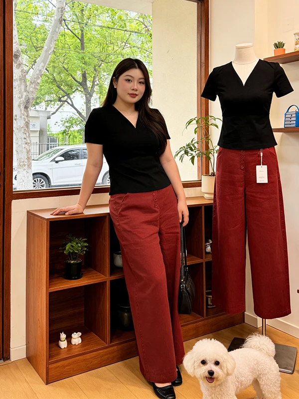 

Summer plus Size V-Neck T-Shirt Set Casual High Waist Slimming Red Two-Piece Women's Fashion Ensemble Versatile Comfortable Fit
