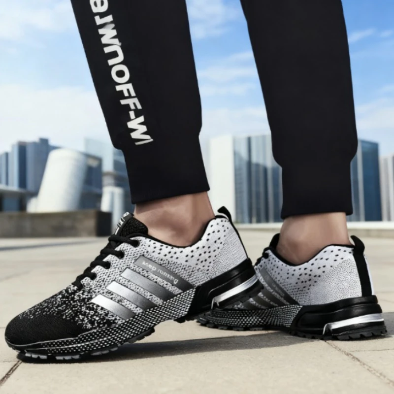 Zapatillas de deporte informales de malla para hombre, zapatillas vulcanizadas para correr al aire libre, suela suave antideslizante, borde llamativo, zapatos de tablero de diseño