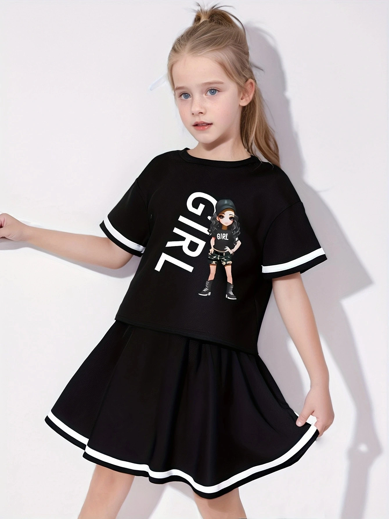Girls' summer short sleeved T-shirt+pleated skirt two-piece dress set, girls and letter print, suitable for outdoor leisure