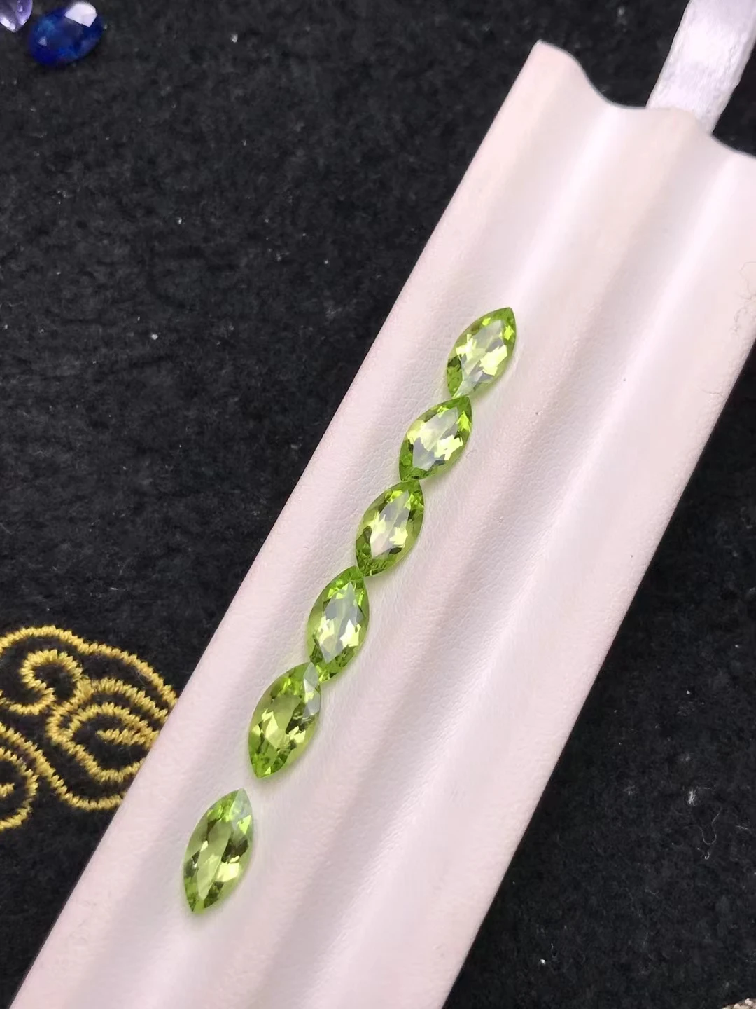 

6pcs/lot Natural Peridot Loose Stone Crystal pure Good gloss 6.23ct Multi-sided cutting Exquisite cut Inlaid jewelry