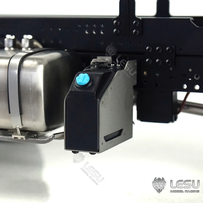 LESU RC Plastikowy zbiornik mocznika Ulepszone części do 1/14 DIY Tamiyaya RC Wywrotka hydrauliczna Zdalnie sterowany ciągnik siodłowy TH19244