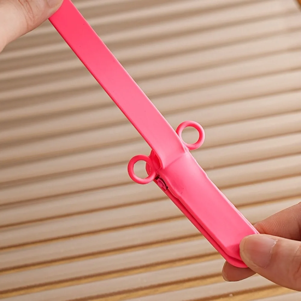 New Silicone Bookmark Clip Cute Elephant with Pen Holder Notebook Page Divider Automatically Follows Book Marks for School