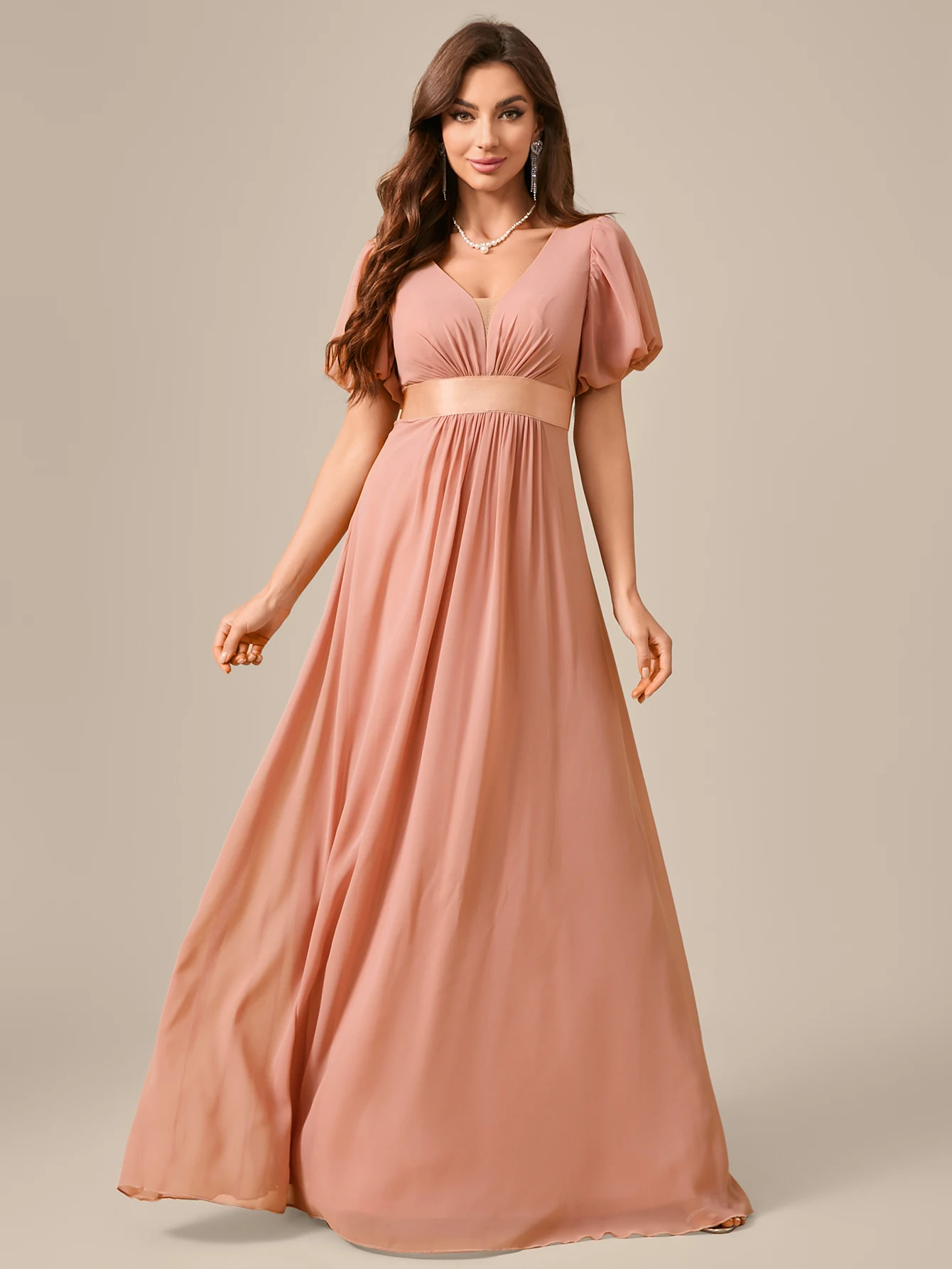 

Элегантное вечернее платье макси из шифона с рукавами-фонариками, V-образным вырезом, поясом и плиссировкой UNITHORSE