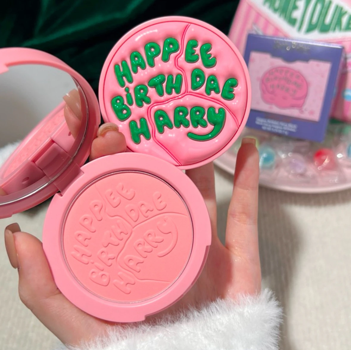 

Sheglam Cake Blusher Gem Pink Co-branded Limited Edition Matte Natural Cheek Blush Cosmetic Sheglam Beauty Cute Gifts Makeup