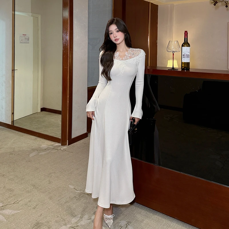 2026 Unknown Snow Gentle Atmosphere Lace Embroidery V-Neck Knitted Dress Slimming A-Line Long Skirt Soft Feminine Style