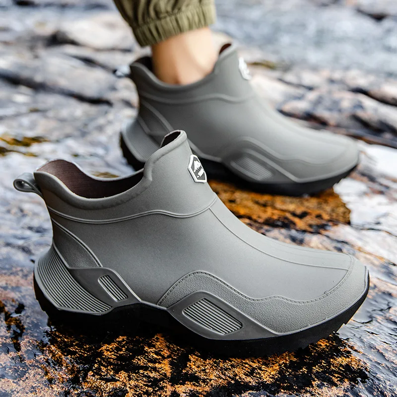 Unisex Short Tube Rain Boots Anti-Slip Thickened PVC Material Round Toe Ankle High Couples Spring Summer Water Shoes zapatillas