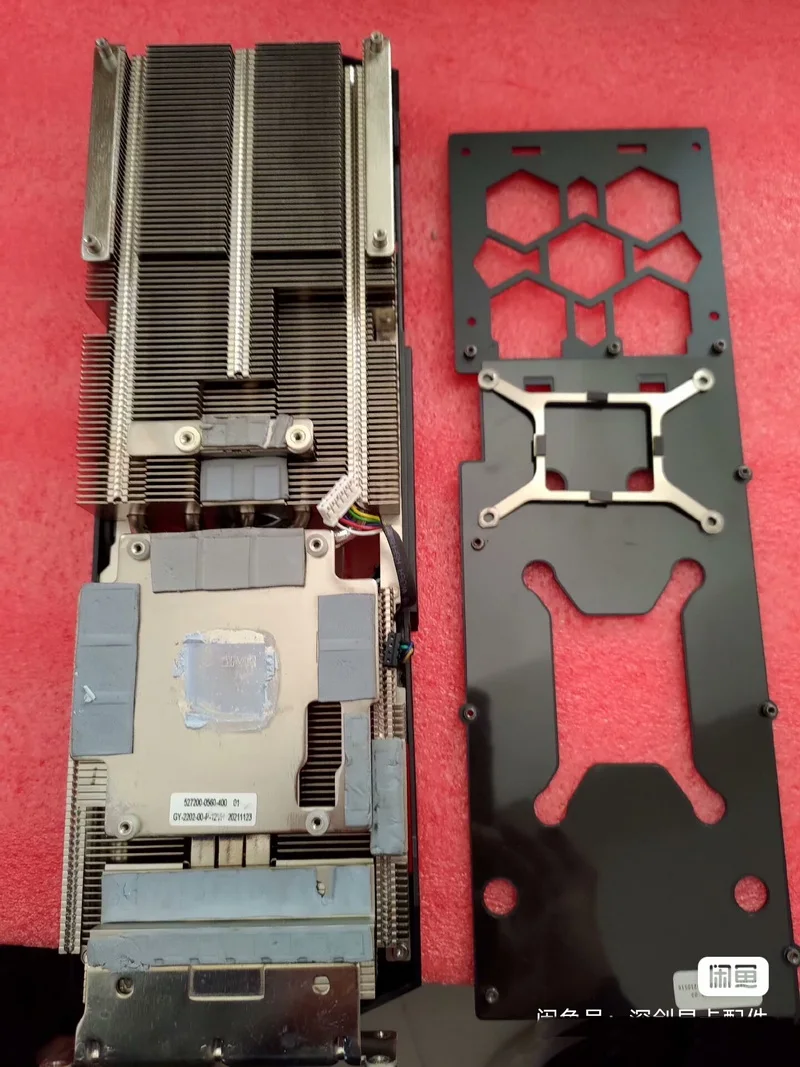 

Оригинальный радиатор-кулер для видеокарты GALAX RTX3070ti с 71*48 мм.