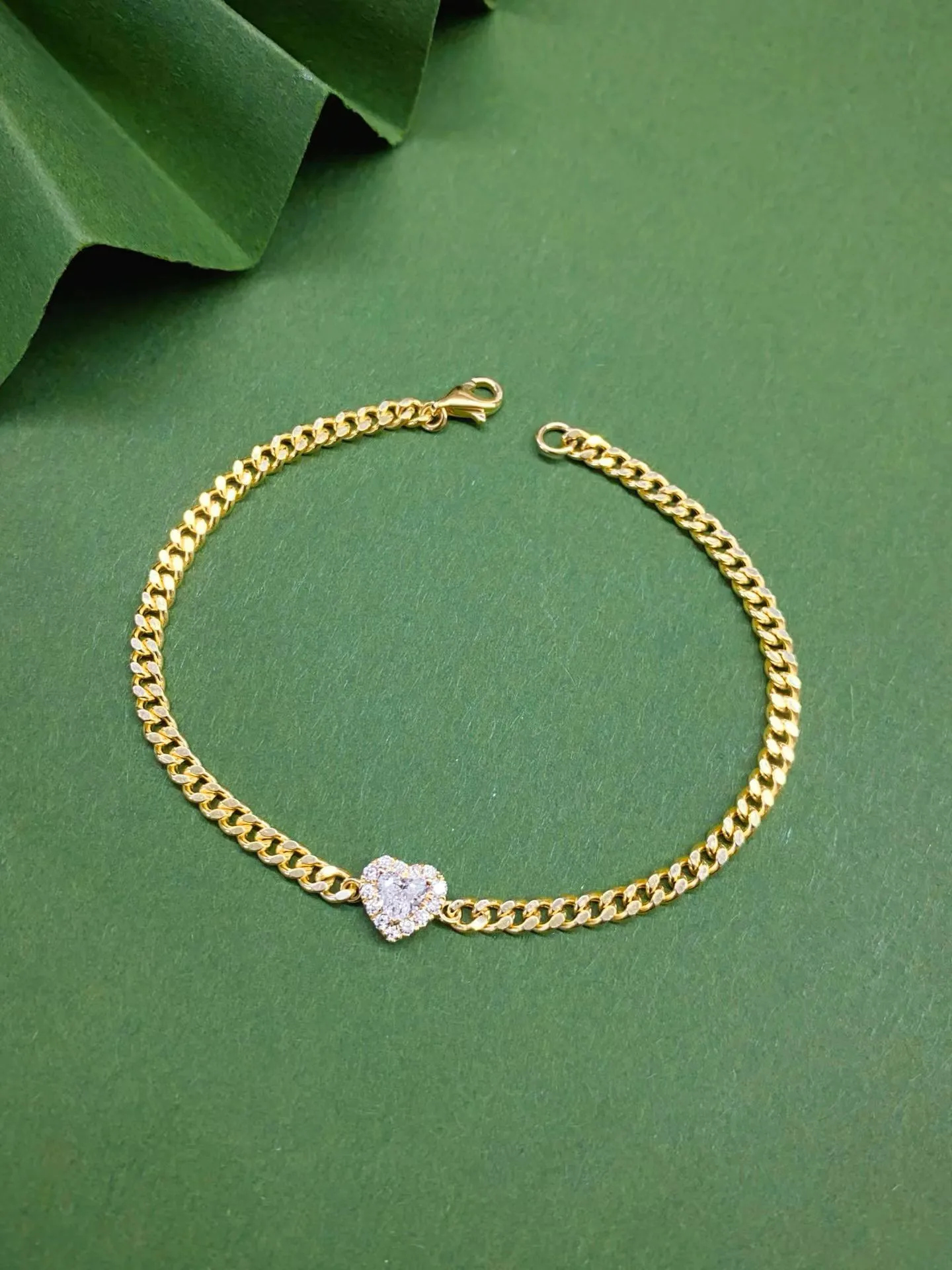HPHT 18K Gold Cuban Link Bracelet with Lab-Grown Diamond Heart (1CT) and Halo Diamonds (0.5CT) – 14K Gold Fashion Jewelry Custo
