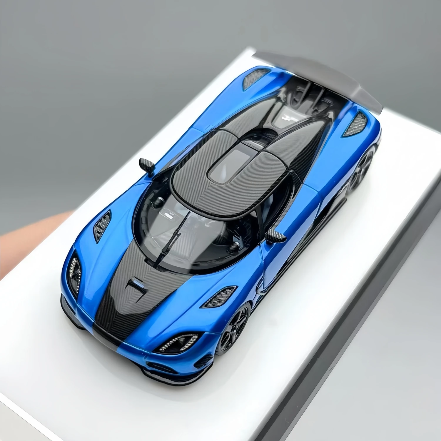 Modelo de Carro em Resina VMB 1:64 Agera HH