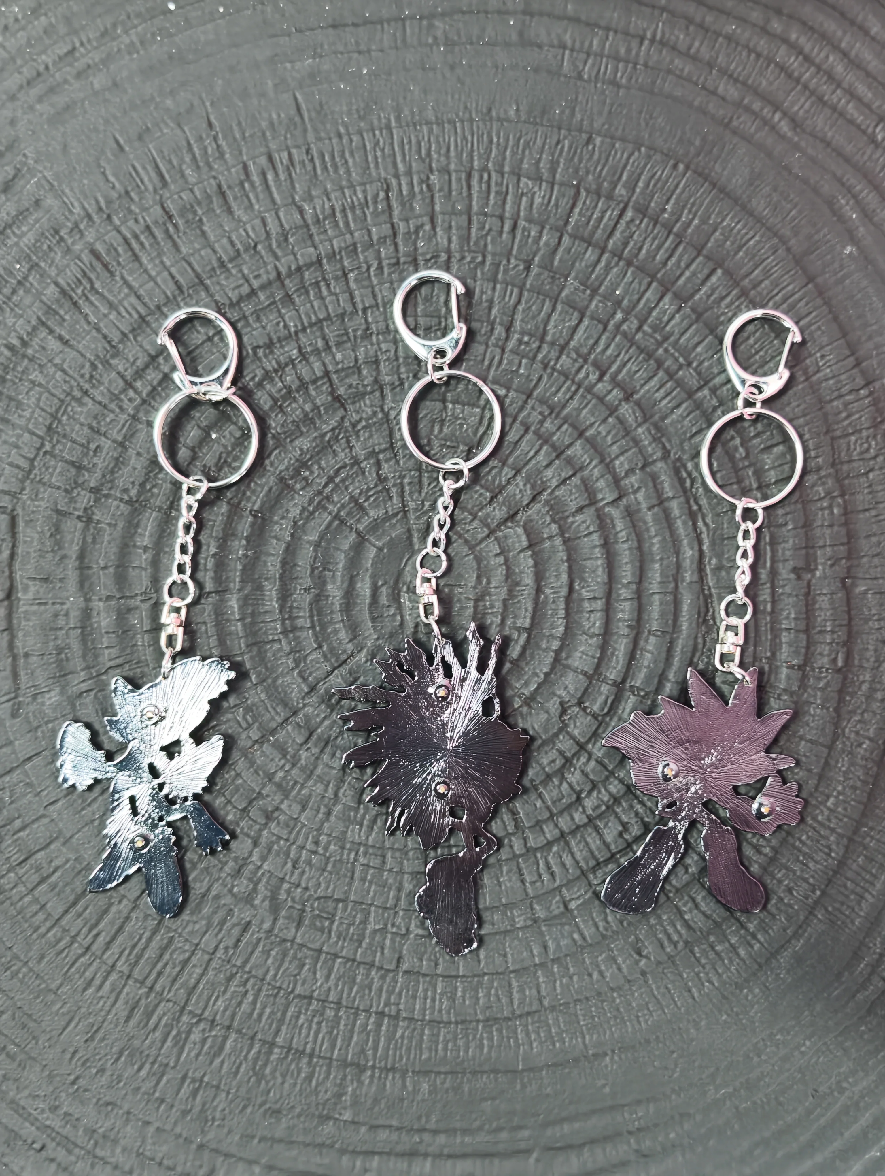 Sonic Cartoon Hedgehog Metal Enamel Bag Charm, Colorful Anime Figure Backpack Decor Doll Keychain Pendant - view 5