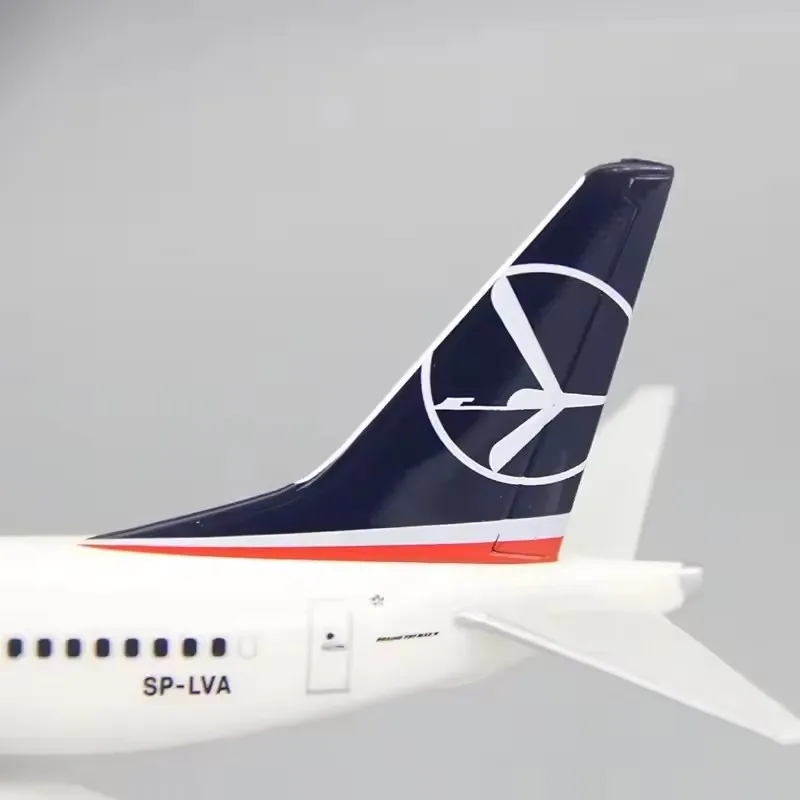 1: 200 Scale B737 Max8 B737 Lot Polish Aviation ABS Plastic Assemble Airplane Model Toys Resin Airplane Building Blocks Display