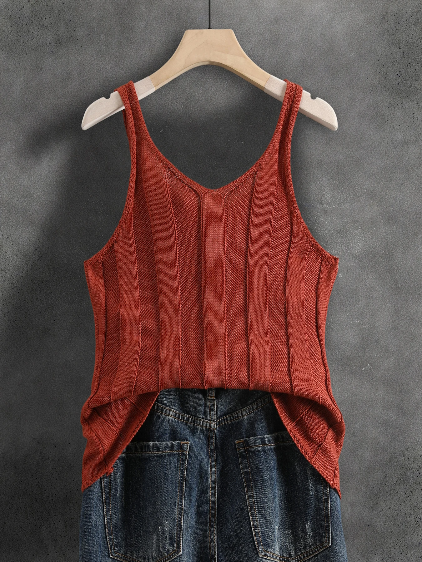 Débardeur côtelé à col en V po - Tank Top Ribbed avis et prix