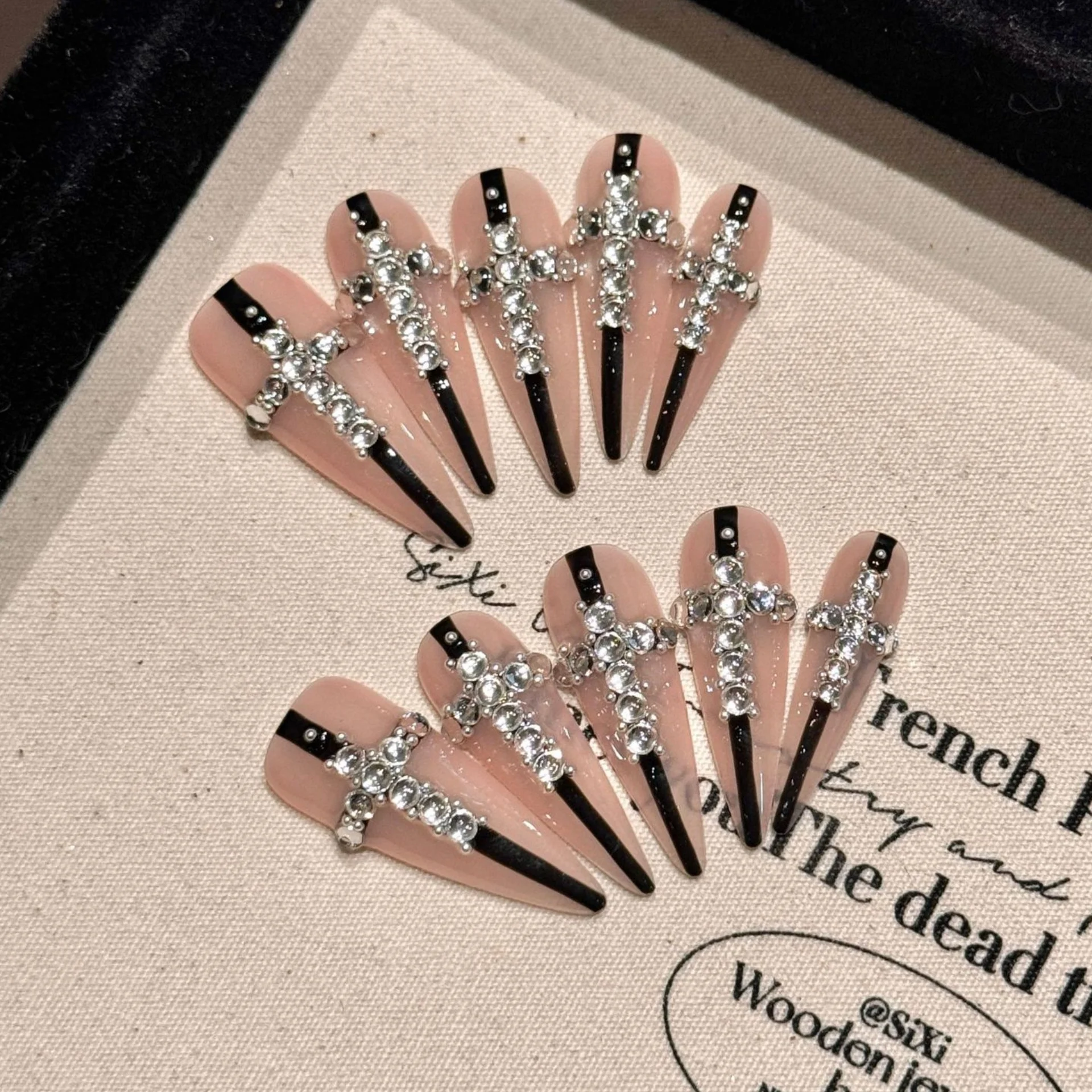 Handmade Nude Color False Nails Dark Cross Flash Rhinestone Steel Ball Press On Nails Detachable Long Stiletto Fake Nail Art