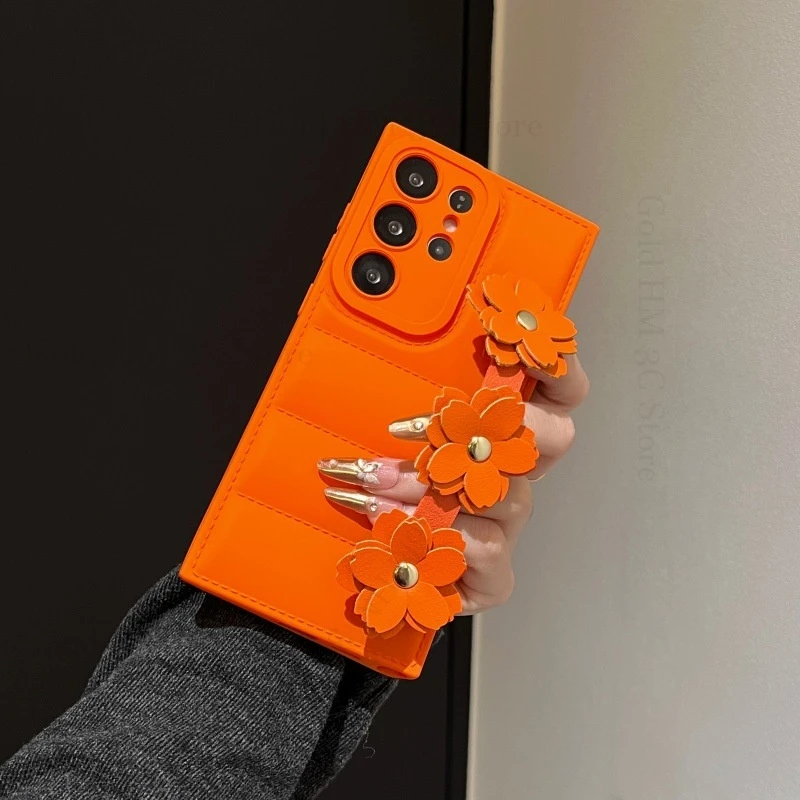 

Candy Color Soft Silicone Phone Case For Samsung S25 Ultra Flower Wristband Shockproof Cover For Galaxy S25 Ultra S24FE S23 Plus