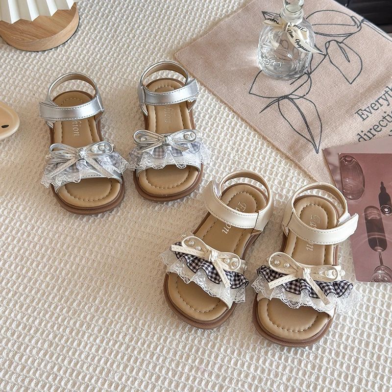 

Жемчужные сандалии для девочек с кружевным бантом, детские туфли-балетки, туфли принцессы, противоскользящая мягкая подошва, с открытым носком, детская летняя пляжная обувь, размеры 23-34