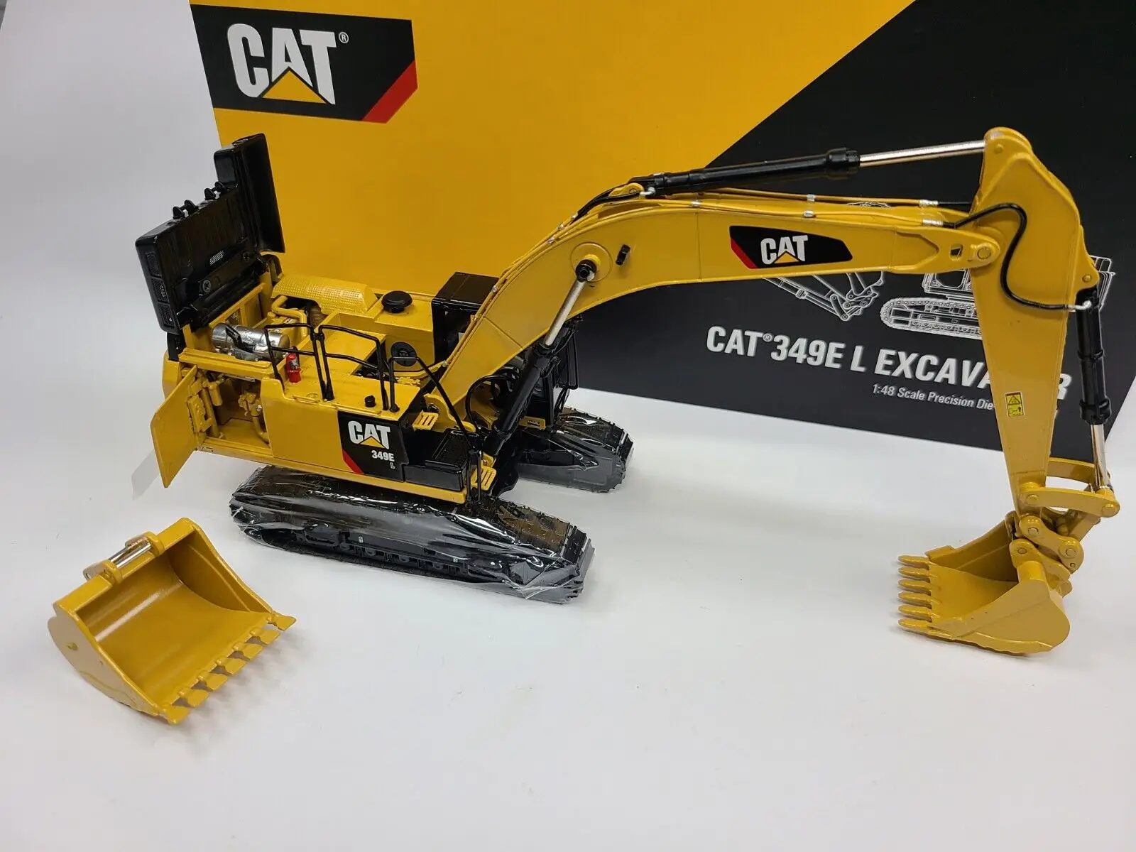 Exqusite Alloy Model Gift C C M 1:48 Caterpillar CAT 349E L Hydraulic Excavator Engineering Machinery Diecast Toy Model