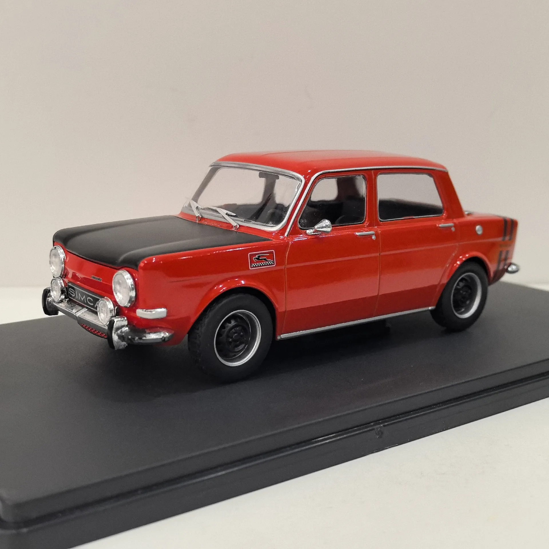 

Old Box Diecast WHITEBOX 1/24 Scale Simca 1000 Rallye 2 1970 Alloy Car Model Collectible Toy Gift Souvenir Display Ornament