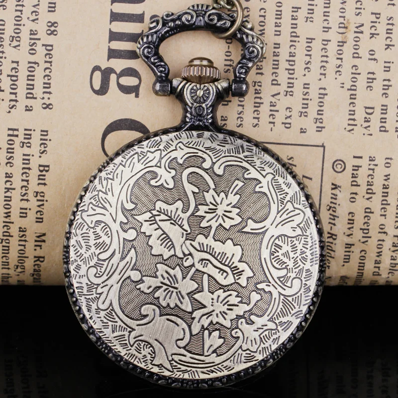خمر البرونزية المنجل أيقونة تصميم ساعة جيب كوارتز النساء الرجال الساعات تذكارية Relojes دي Bolsillo رمز السوفياتي