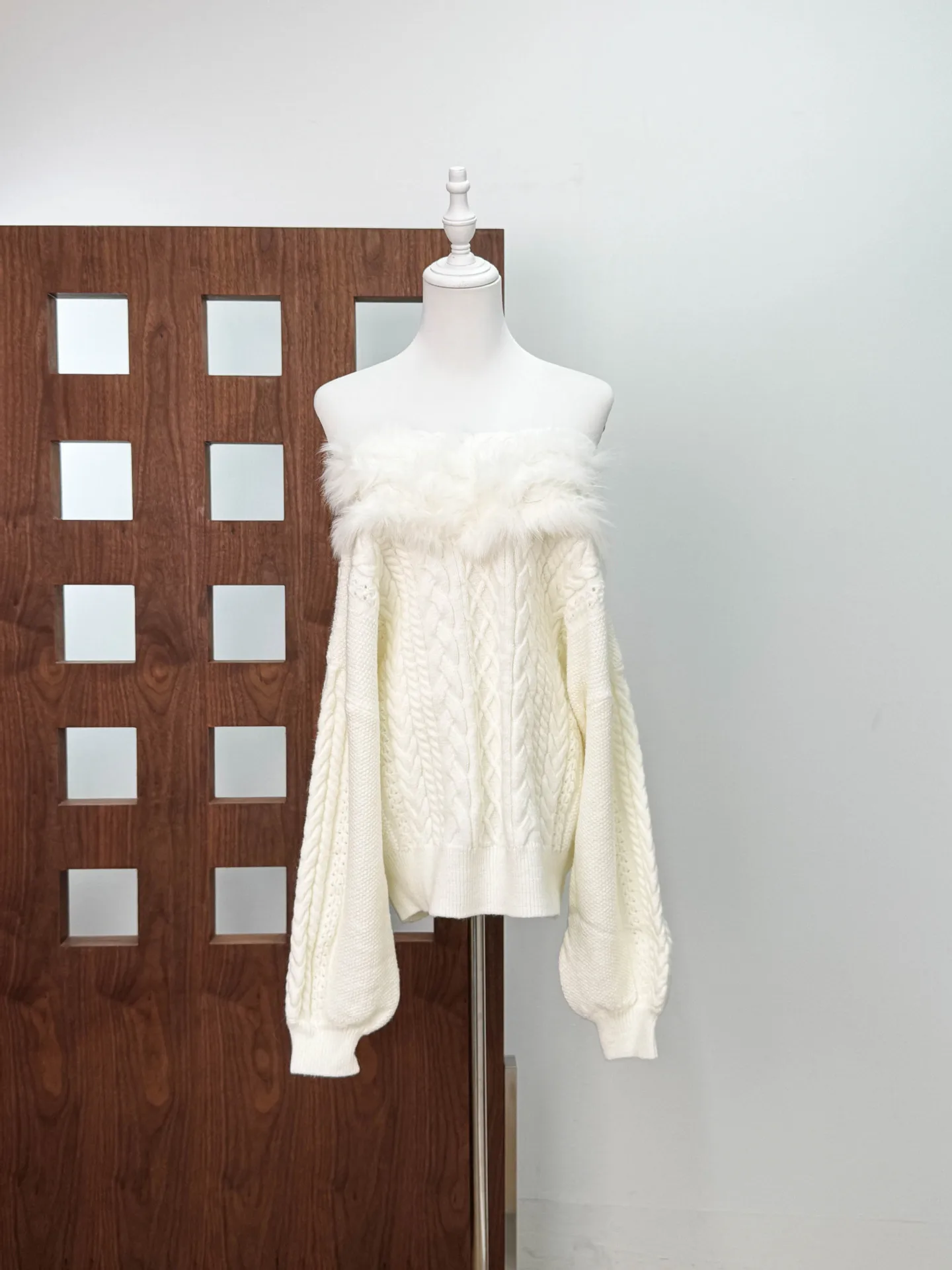 

sexy Solid Spliced Feathers Knitted Weater for Women Off The Shoulder Long Sleeves Top High Waist Fashion Female Style Clothing