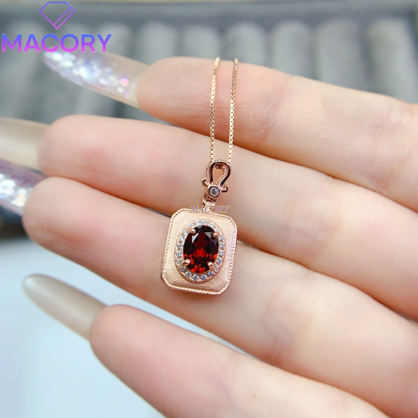 

Новое поступление, подвеска из стерлингового серебра 925 пробы с натуральным гранатом, классическая и простая для женщин поставляется с сертификатом 5x7 мм