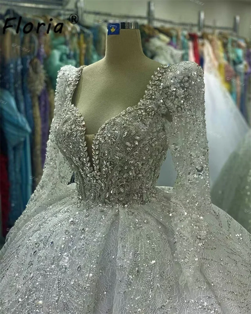 Vestido De Novia abito da sposa con perline di cristallo di lusso Dubai Arabia abito da ballo a maniche lunghe abito da sposa in pizzo Princess Robe De Mariee