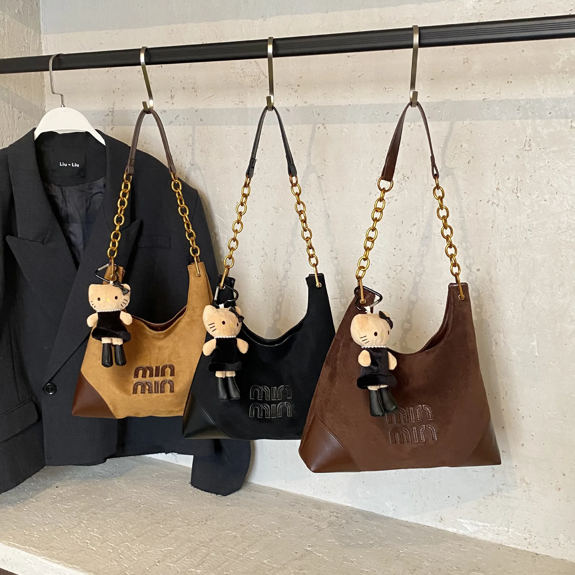 

2025 New Genuine Leather Vintage Shoulder Tote Bag for Women, Spacious Retro Purse with Adjustable Strap, Sophisticated & Chic​