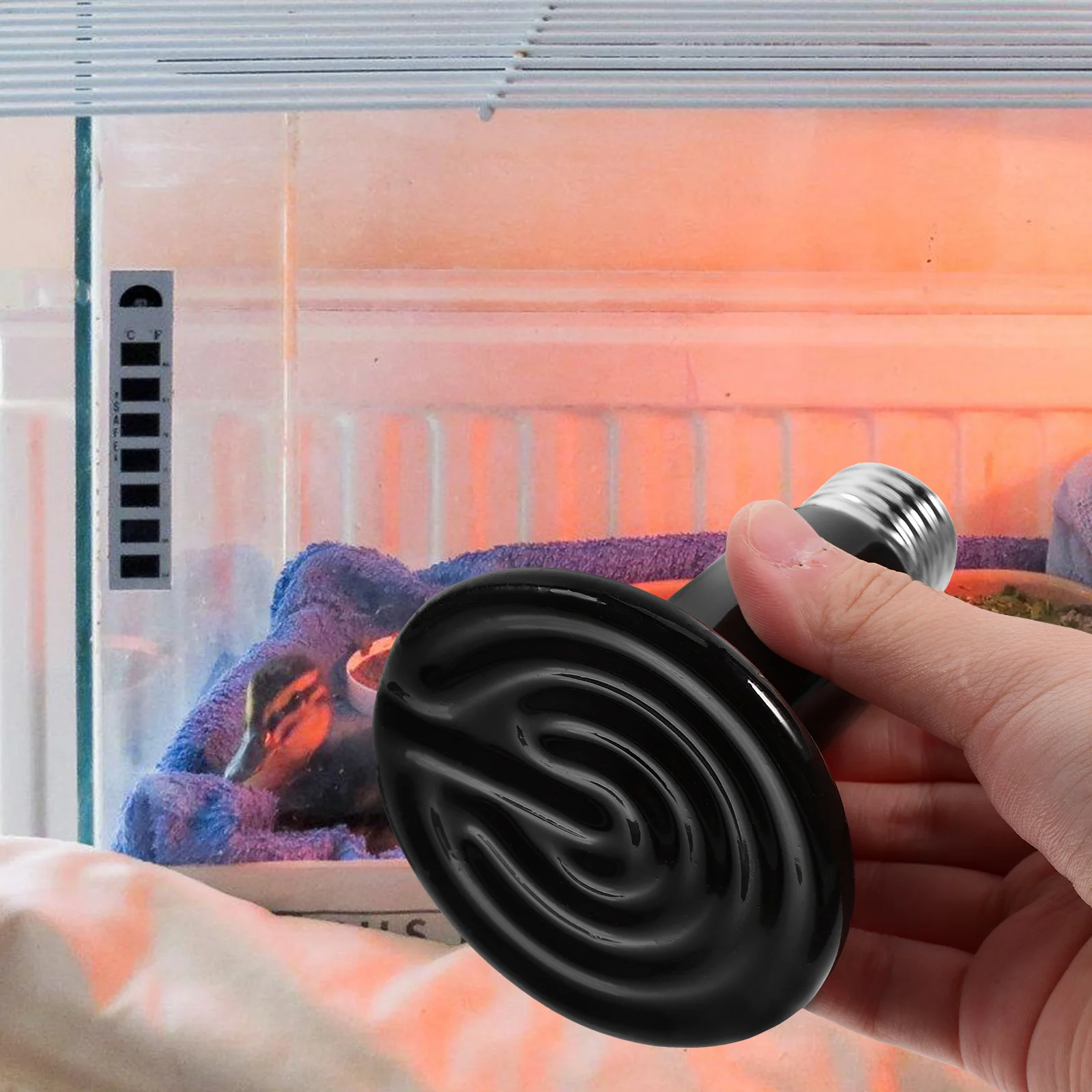 

1Pcs Reptile Heat Light Ceramic Bulb High Thermal Efficiency Heat Emitter for Reptiles Birds Hamsters Energy Saving