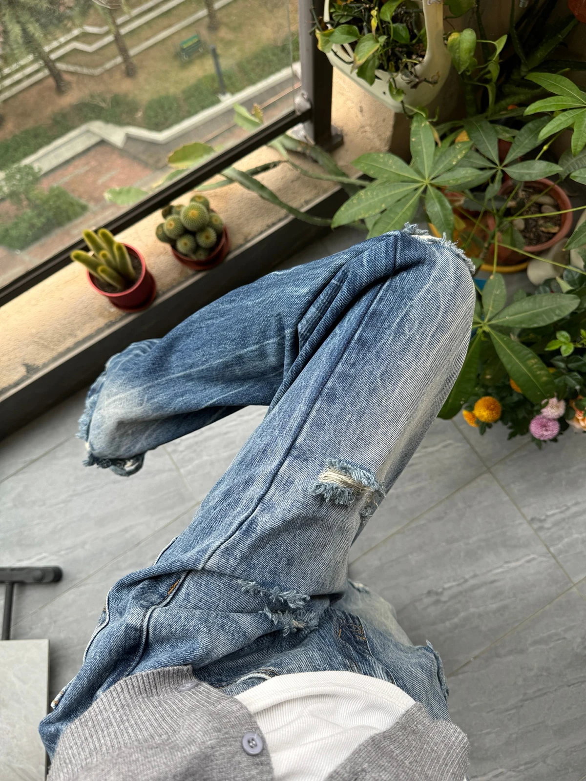 

Washed Blue Men's Jeans F2OCUS Trendy Brand Hole Design Straight Leg High Street Vibe Casual Youth Fashion Long Pants
