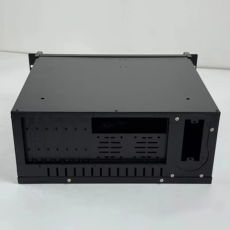 Moderate server/PC chassis size with ATX main board support